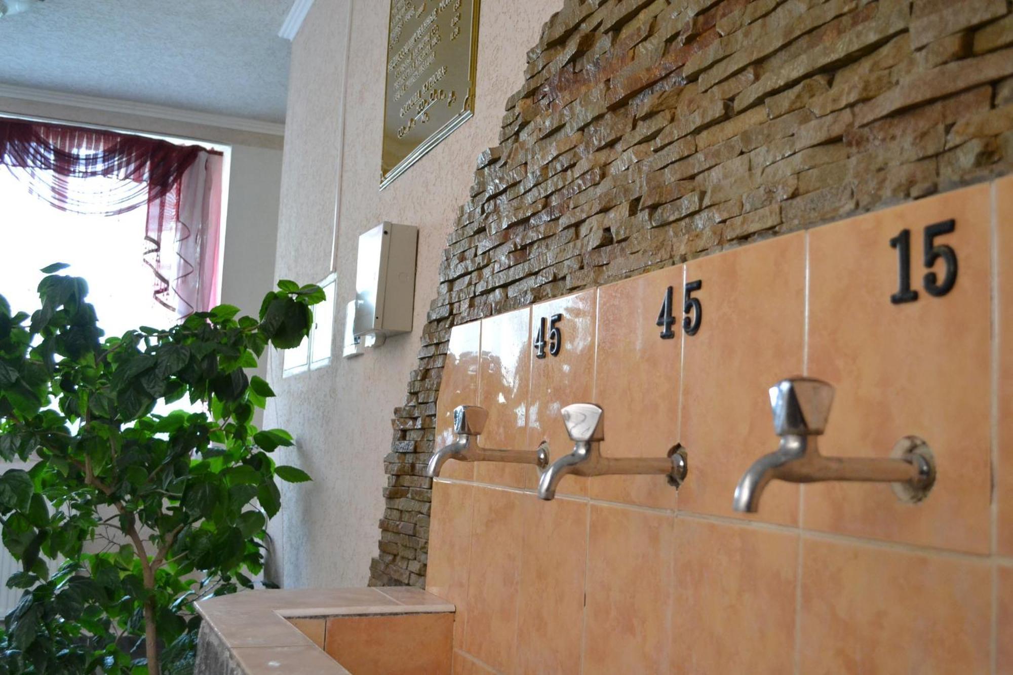Lileya Hotel Polyana  Esterno foto
